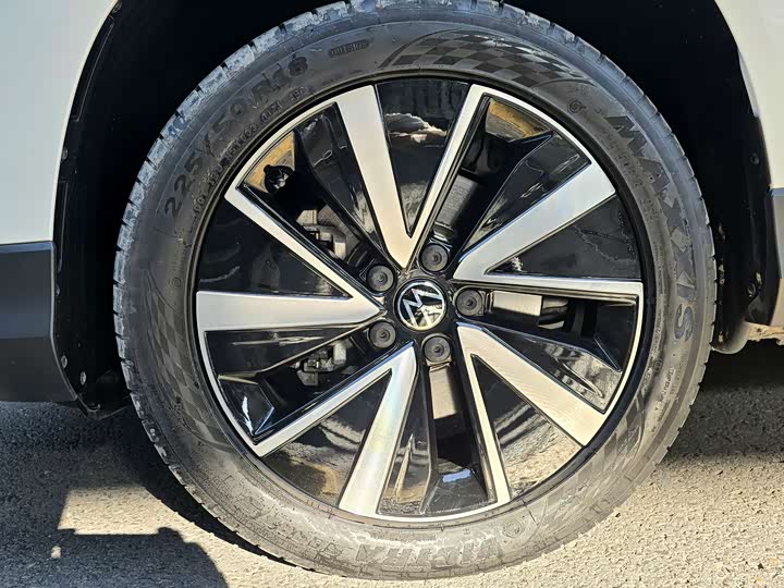 Фото 14 - Volkswagen Tharu