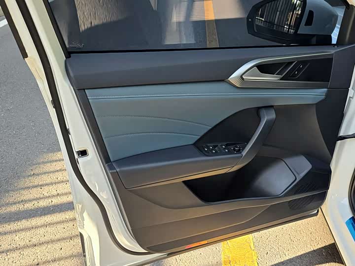 Фото 15 - Volkswagen Tharu