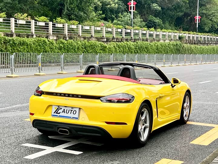 Фото 11 - Porsche 718