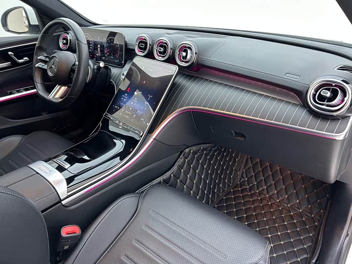 Фото 16 - Mercedes-Benz C-Class