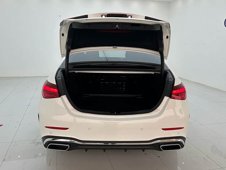 Фото 18 - Mercedes-Benz C-Class