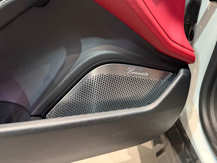 Фото 6 - Porsche Taycan