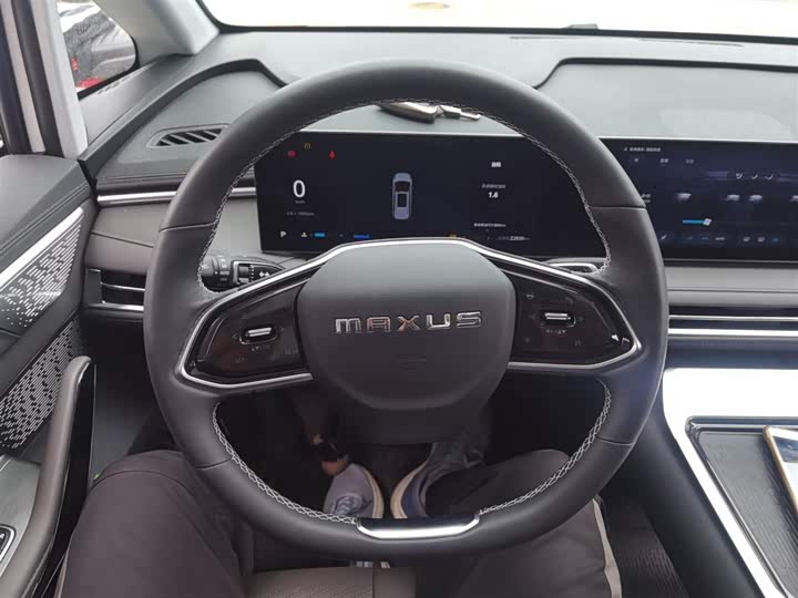 Фото 11 - Maxus G70