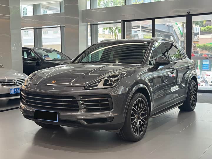 Фото 1 - Porsche Cayenne