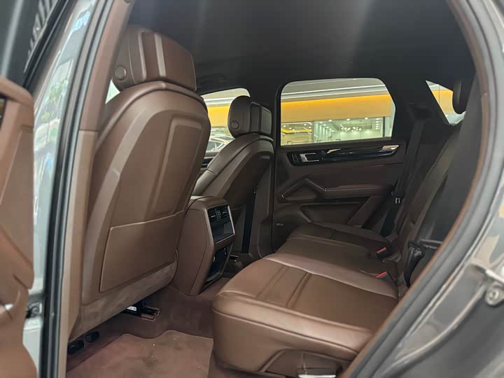 Фото 5 - Porsche Cayenne