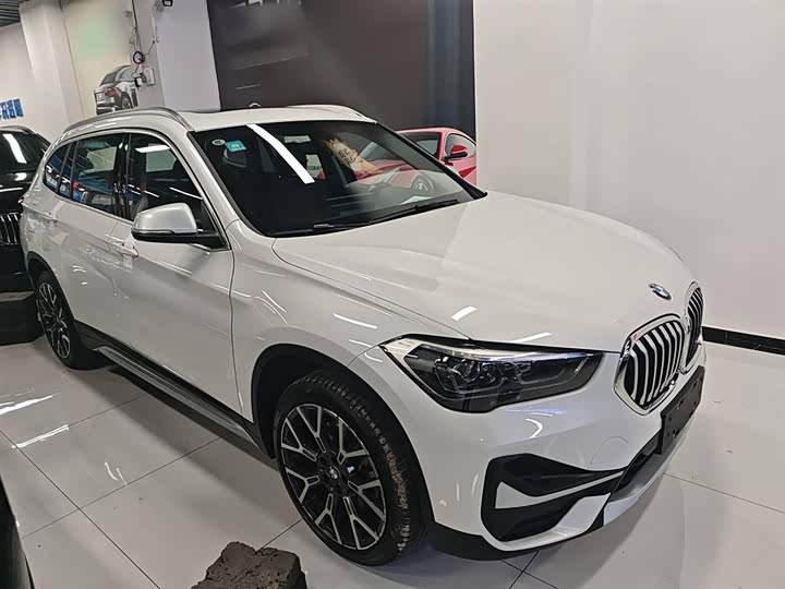 Фото 4 - BMW X1