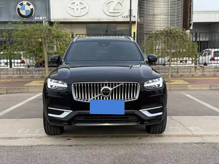 Фото 2 - Volvo XC90