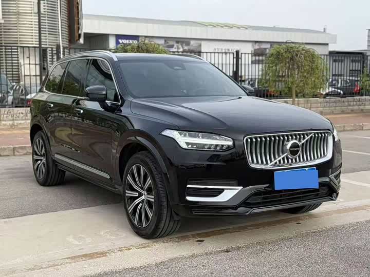 Фото 3 - Volvo XC90