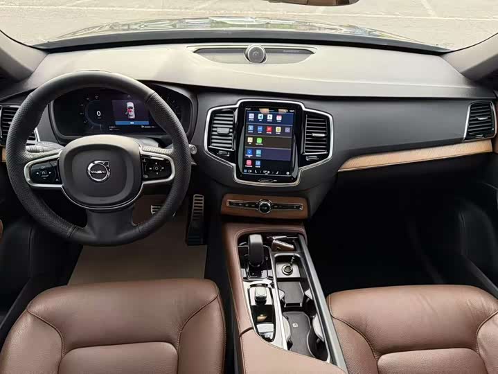 Фото 7 - Volvo XC90