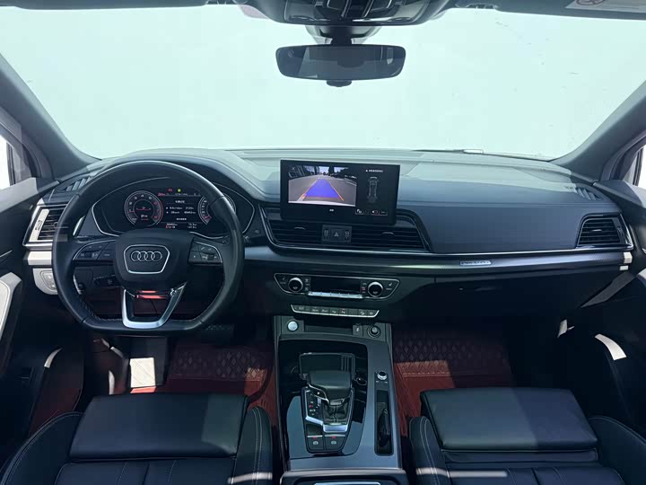 Фото 14 - Audi Q5L