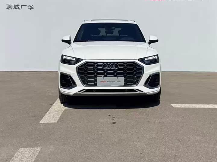 Фото 2 - Audi Q5L
