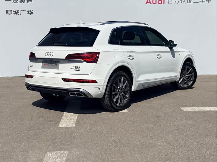 Фото 4 - Audi Q5L