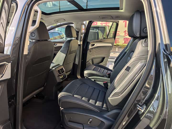 Фото 10 - Volkswagen Talagon