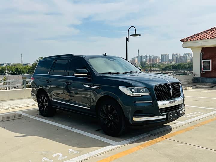 Фото 3 - Lincoln Navigator