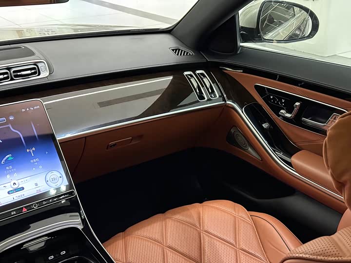 Фото 11 - Mercedes-Benz Maybach S-Class