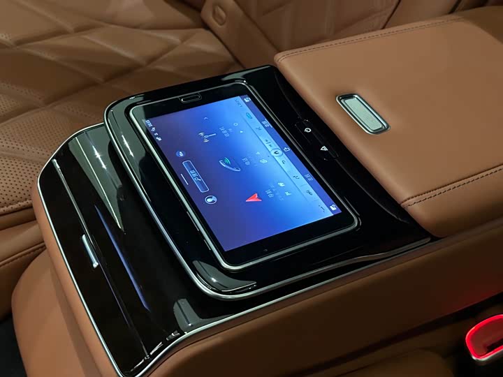 Фото 13 - Mercedes-Benz Maybach S-Class