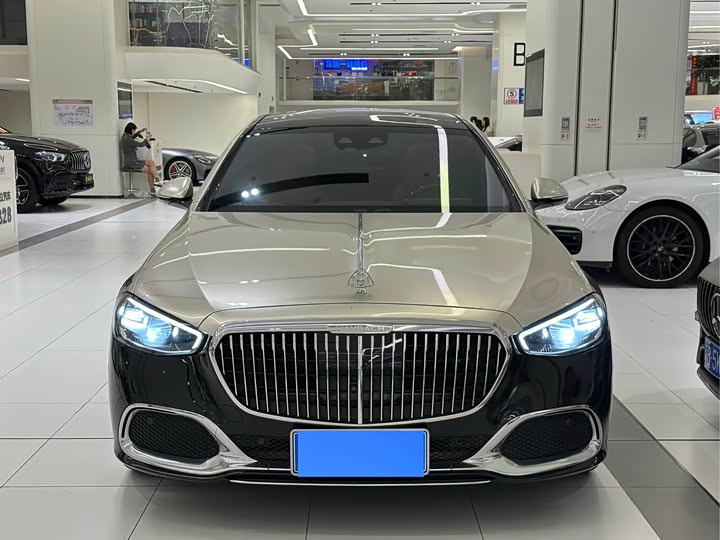 Фото 2 - Mercedes-Benz Maybach S-Class