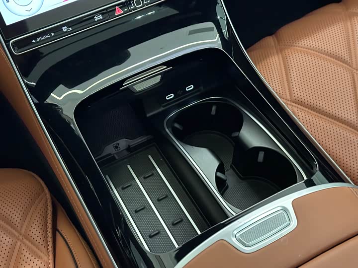 Фото 9 - Mercedes-Benz Maybach S-Class