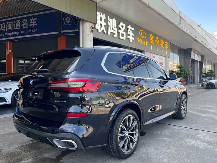 Фото 12 - BMW X5