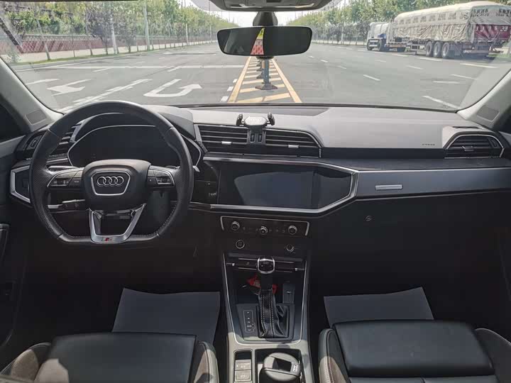 Фото 13 - Audi Q3 Sportback