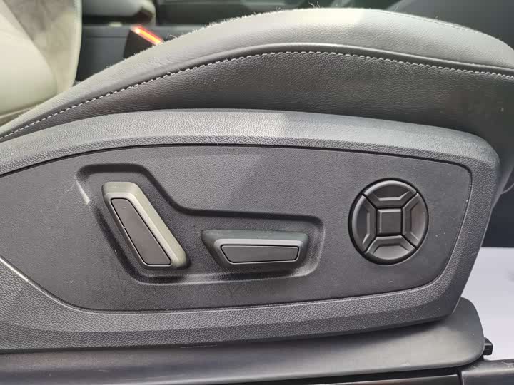 Фото 9 - Audi Q3 Sportback