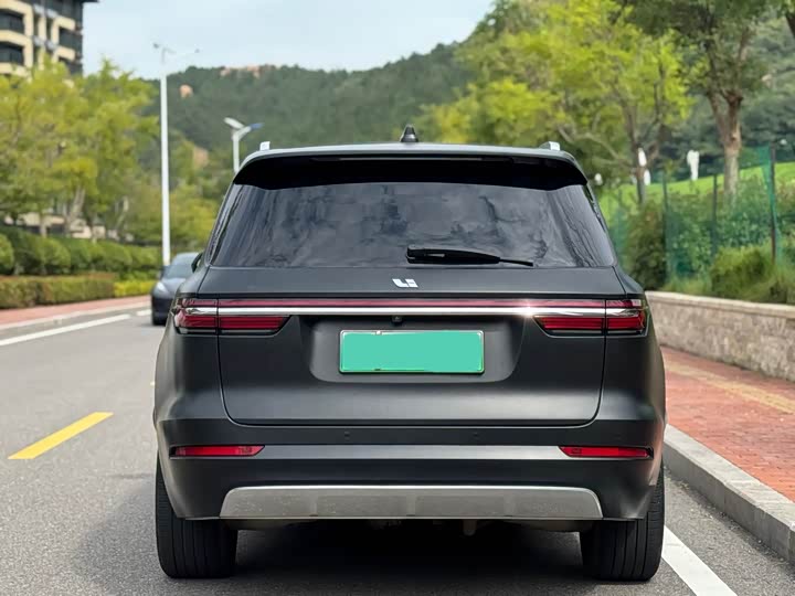 Фото 4 - LiXiang One