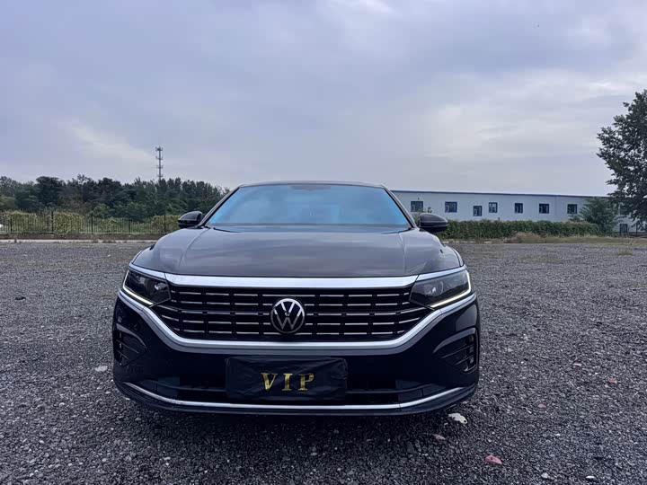 Фото 2 - Volkswagen Passat