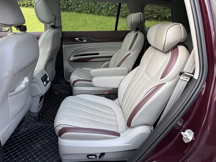 Фото 10 - Ford Equator