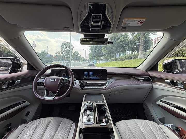 Фото 12 - Ford Equator