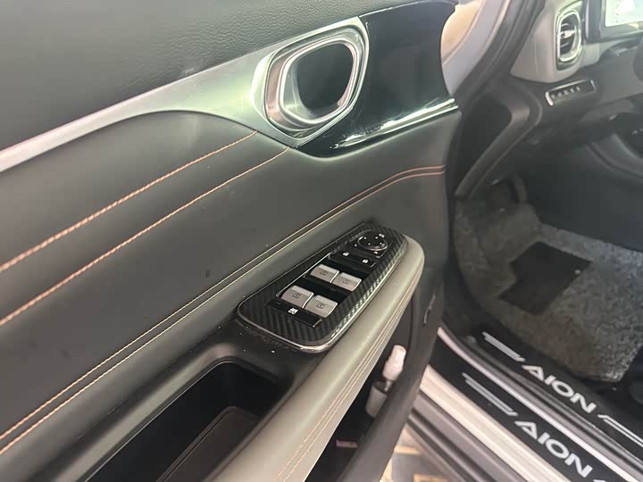 Фото 11 - GAC Aion V