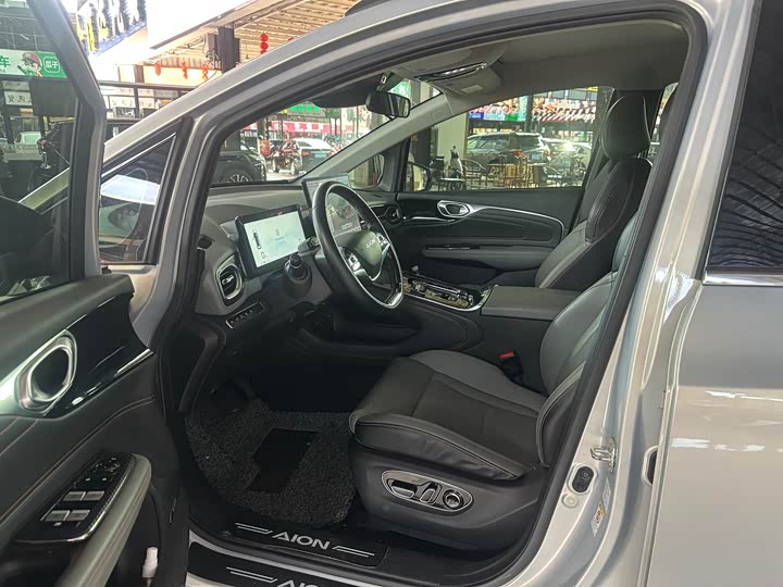 Фото 13 - GAC Aion V