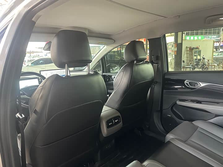 Фото 14 - GAC Aion V