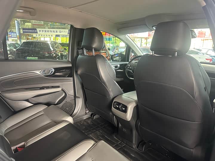 Фото 28 - GAC Aion V