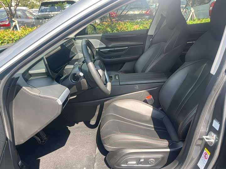 Фото 17 - XPeng P7