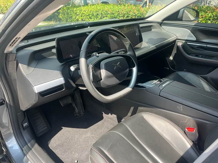 Фото 18 - XPeng P7