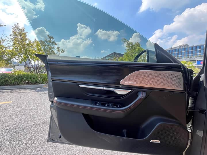 Фото 19 - XPeng P7