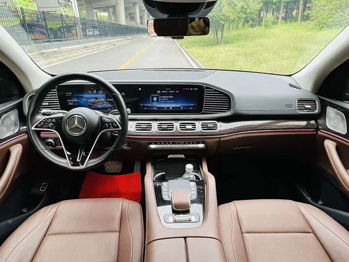 Фото 12 - Mercedes-Benz GLE-Class