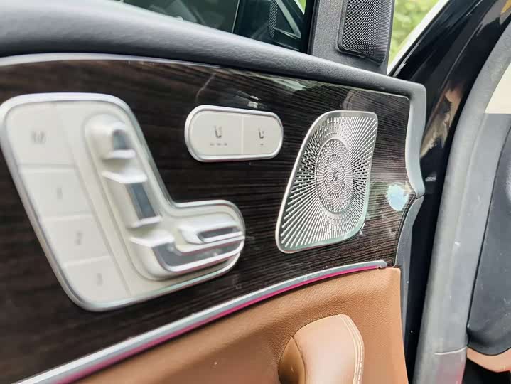 Фото 8 - Mercedes-Benz GLE-Class