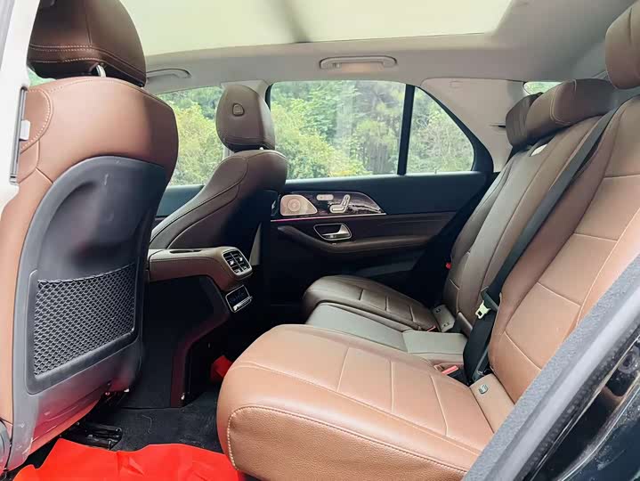 Фото 9 - Mercedes-Benz GLE-Class