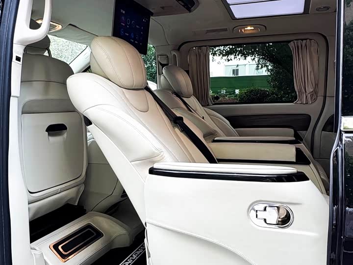 Фото 22 - Mercedes-Benz Vito