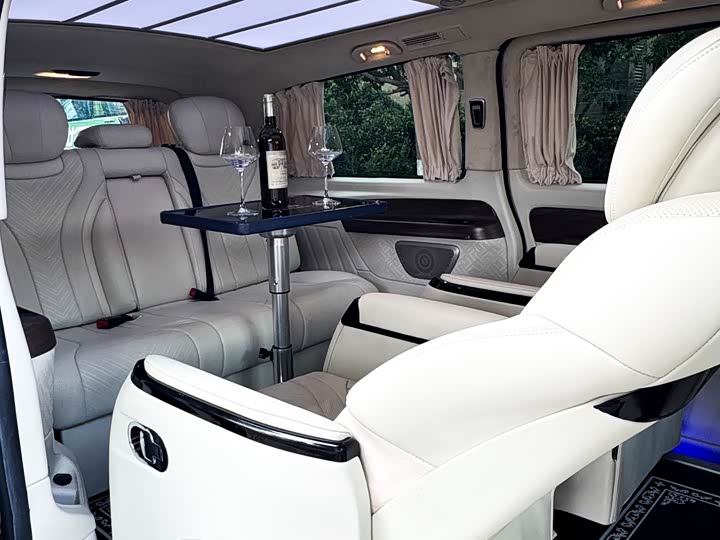 Фото 28 - Mercedes-Benz Vito