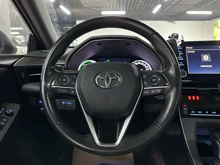 Фото 10 - Toyota Avalon