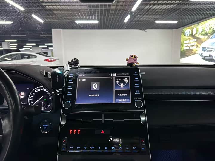 Фото 11 - Toyota Avalon