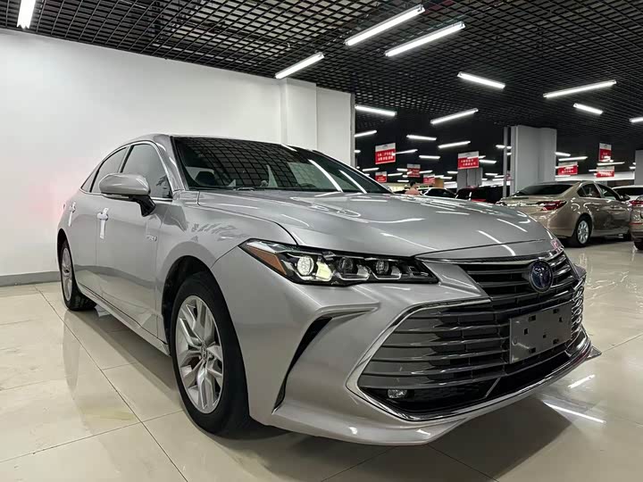 Фото 3 - Toyota Avalon