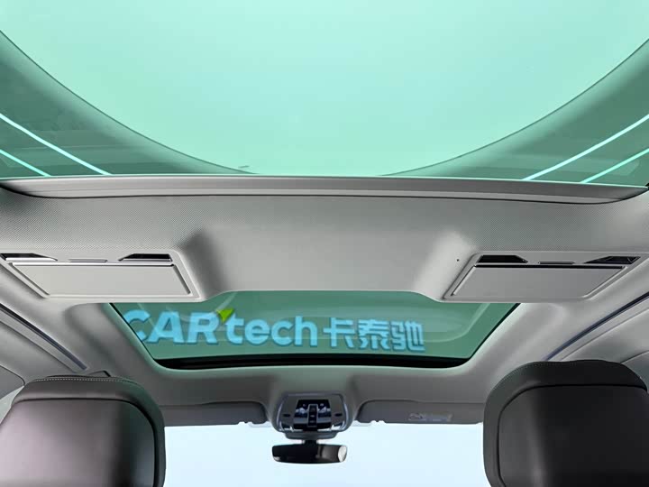 Фото 19 - Audi A8