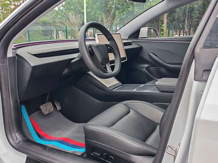 Фото 7 - Tesla Model 3