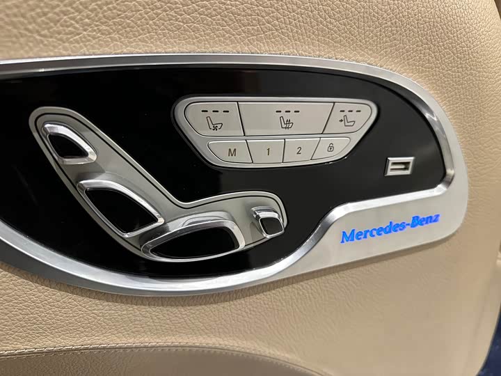 Фото 8 - Mercedes-Benz V-Class