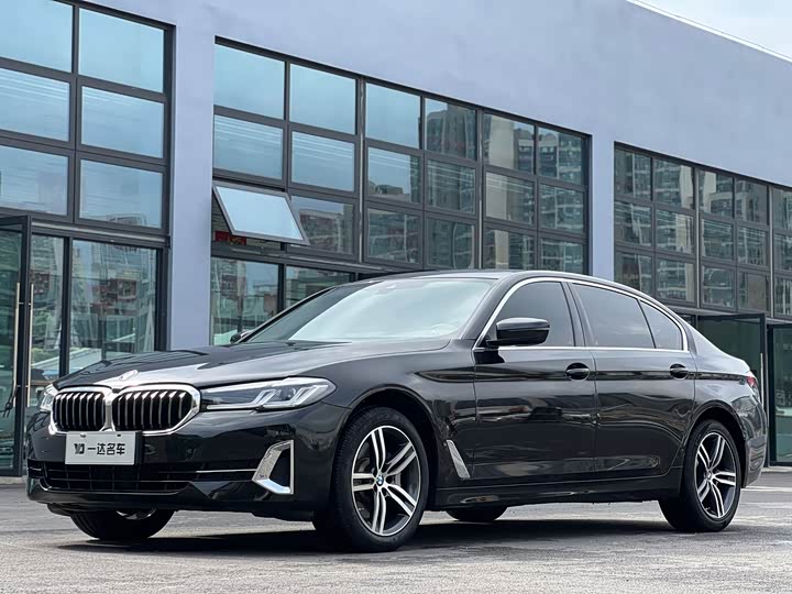 Фото 1 - BMW 5 Series