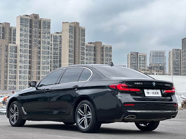 Фото 9 - BMW 5 Series