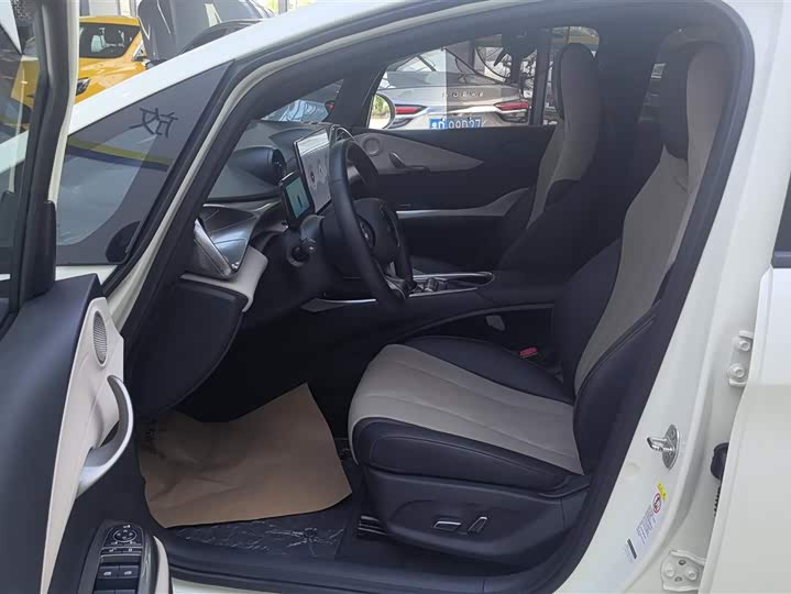 Фото 9 - BYD Dolphin